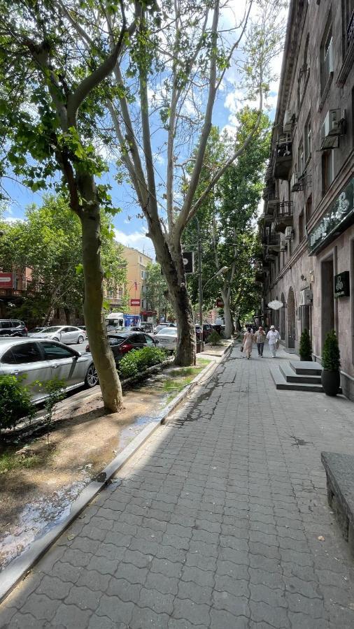 Unique Studio Close To Cascade Yerevan Exterior foto